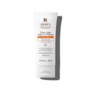 Bočica od 30 ml Kiehl’s Ultra-Light Daily UV Defense na beloj pozadini.