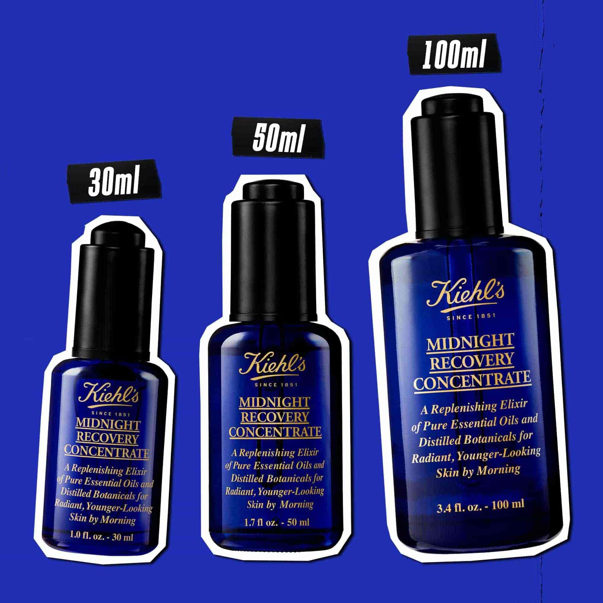 Tri bočice Midnight Recovery Concentrate ulja za lice u različitim veličinama (30ml, 50ml, 100ml) na plavoj pozadini.
