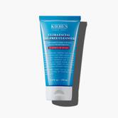 Tuba od 150 ml Kiehl's Ultra Facial Oil-Free Cleanser na beloj pozadini.