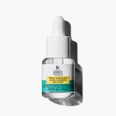 Bočica od 15 ml Kiehl's Truly-Targeted Blemish-Clearing Solution na beloj pozadini.